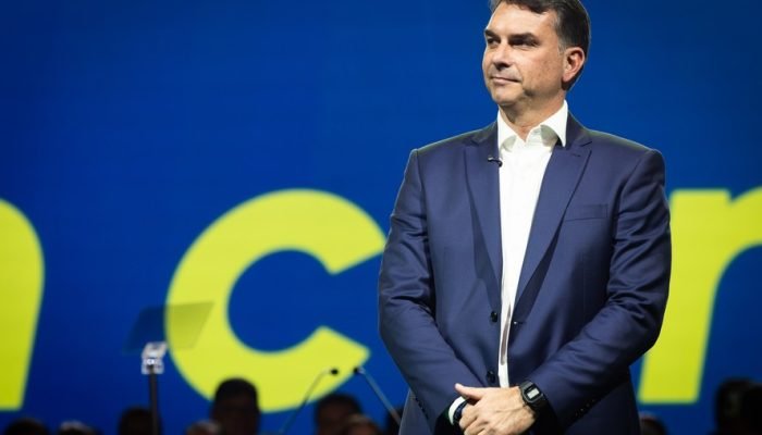 Convenção Nacional do PL oficializa a candidatura de Flávio Bolsonaro à presidência — Foto...