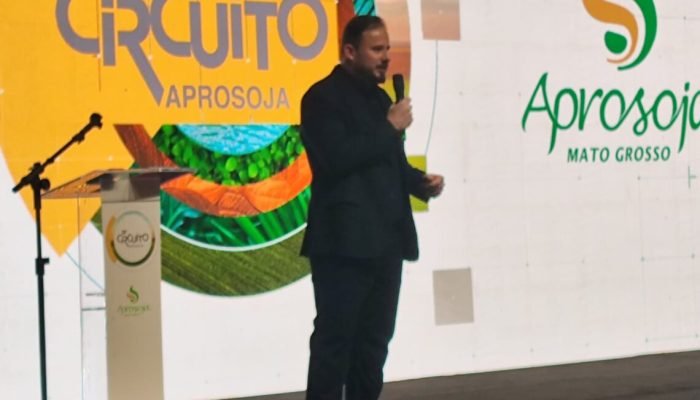 Uso-de-glifosato-tornou-Mato-Grosso-um-gigante-na-agricultura-afirma-presidente-da-Aprosoja-3-1140x1518