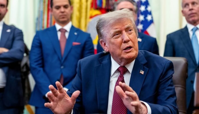 O presidente Donald Trump durante uma coletiva de imprensa no Salão Oval da Casa Branca, em Wash...