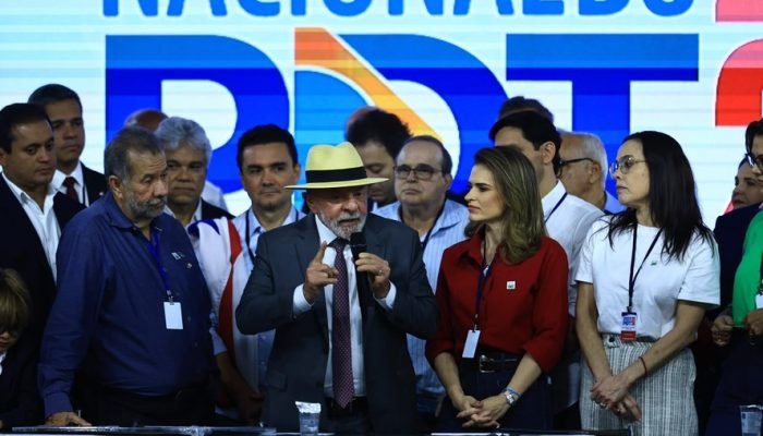 Lula participa de convenção do PDT — Foto: Brenno Carvalho / O Globo